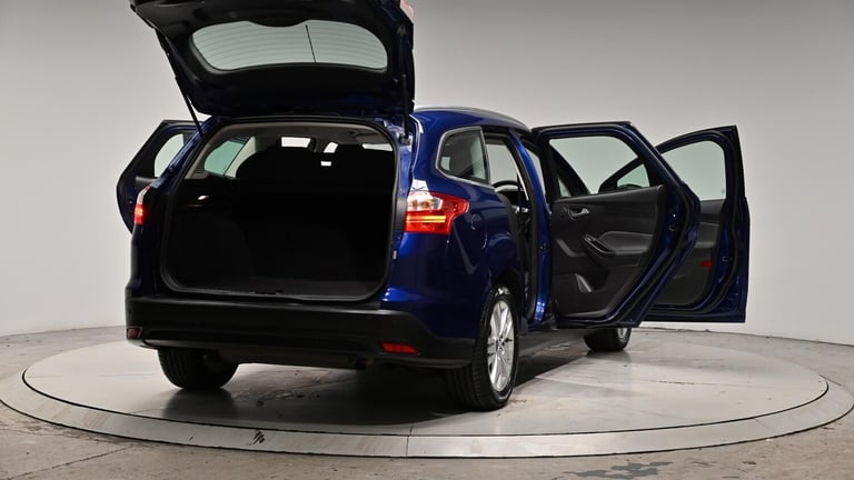 2013 Ford Focus 1.6 Titanium Navigator Powershift Euro 5 5dr ESTATE Petrol Automatic