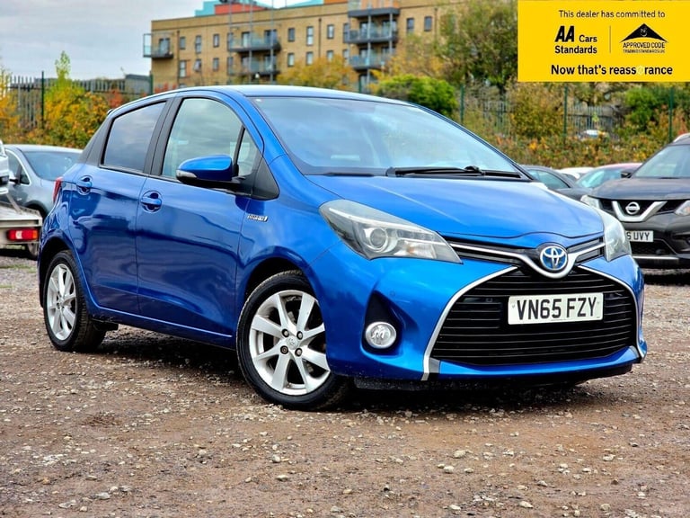 2015 Toyota Yaris 1.5 VVT-h Sport Hatchback 5dr Petrol Hybrid E-CVT Euro 6 (101 ps) Hatchback Hyb...