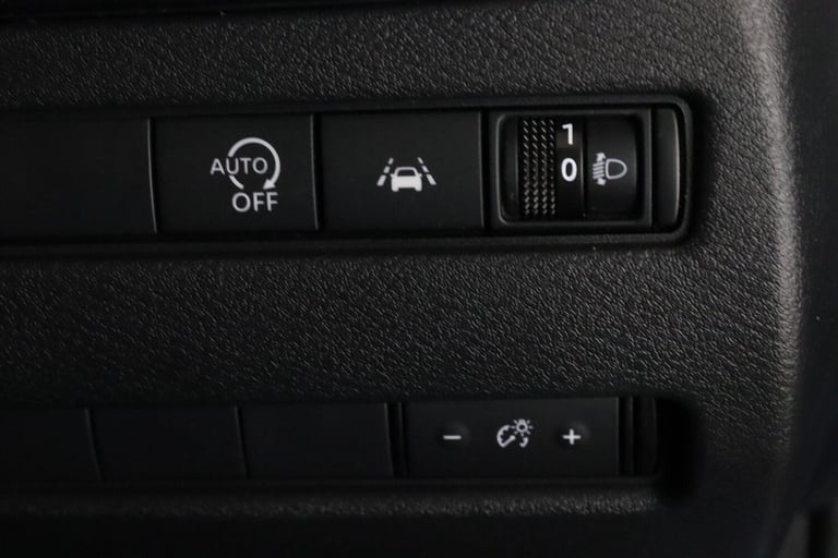 2021 Nissan Qashqai 1.3 DIG-T MHEV Acenta Premium XTRON Euro 6 (s/s) 5dr HATCHBACK Petrol/Electri...