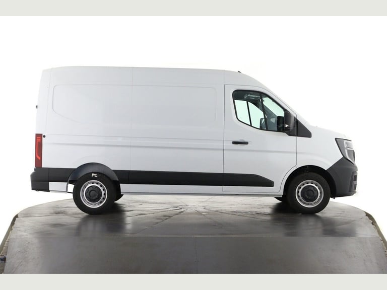 2025 Renault Master MM35 Blue dCi 130 Advance Medium Roof Van PANEL VAN Diesel Manual