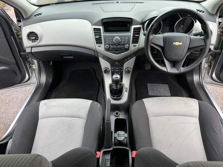 CRUZE 1.6 PETROL 73K MOT 02/26 IN EXCELLENT CONDITION 