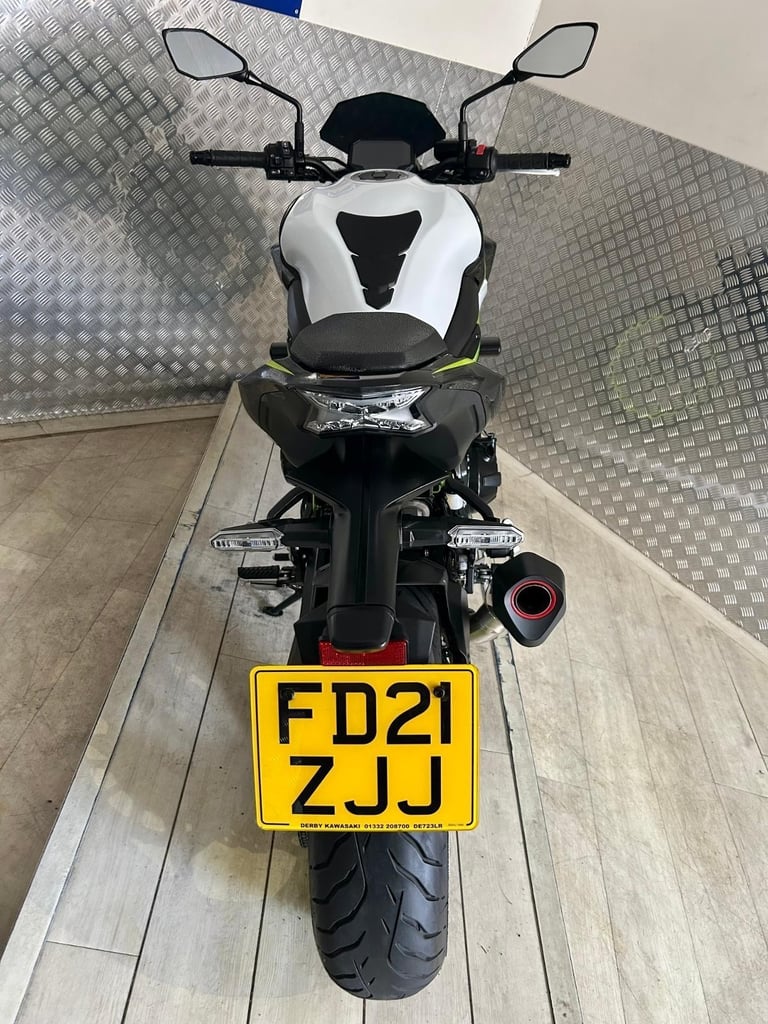 KAWASAKI Z900, 2021, SUPERB CONDITION, ONLY 2 OWNERS & 7,410 MILES