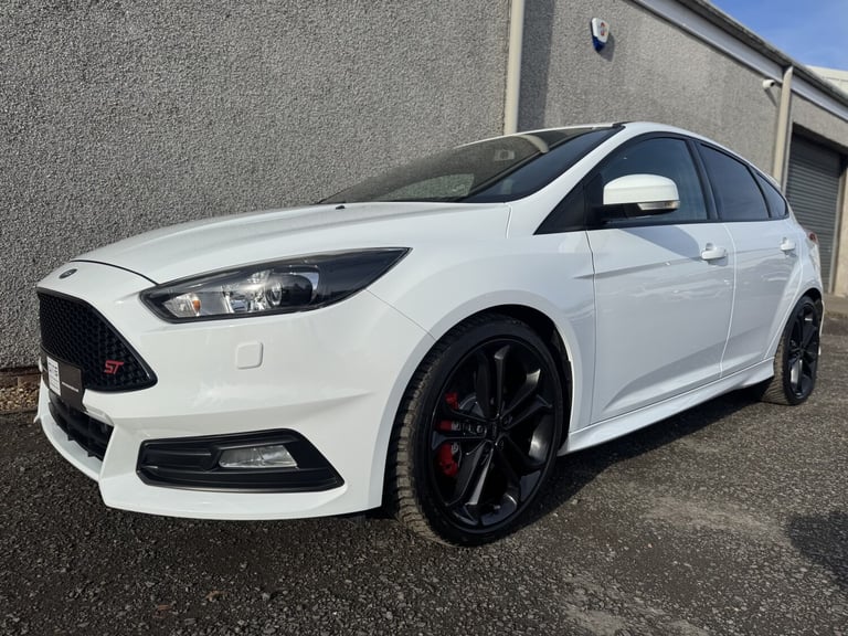 FORD FOCUS 2.0 T EcoBoost ST-3 2016