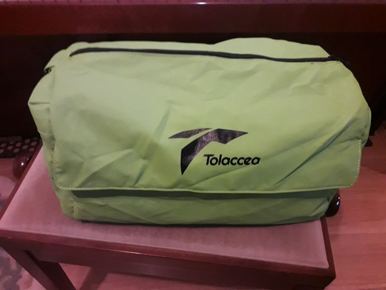 Tolaccea sports bag