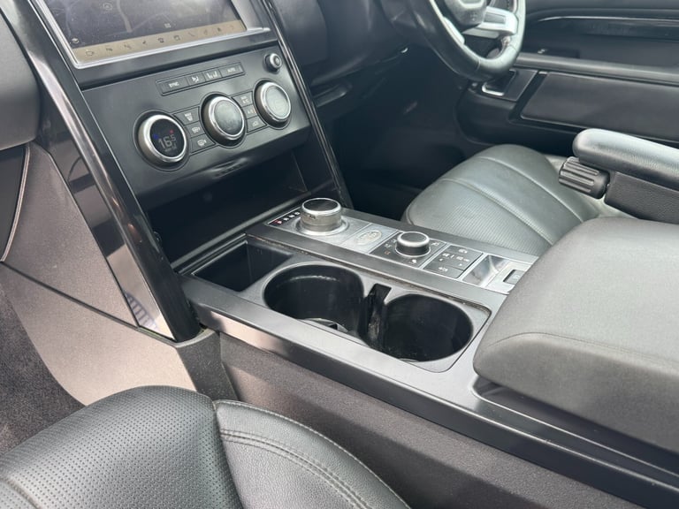 LAND ROVER DISCOVERY 3.0 SD V6 Anniversary Edition SUV 5dr Diesel Auto 4WD Euro 