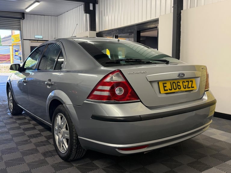 2006 Ford Mondeo 2.0 Ghia 5dr HATCHBACK Petrol Manual