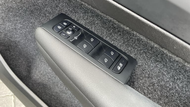 2024 Volvo XC40 Ultra B3 Mild hybrid ESTATE Petrol/Electric Hybrid Automatic