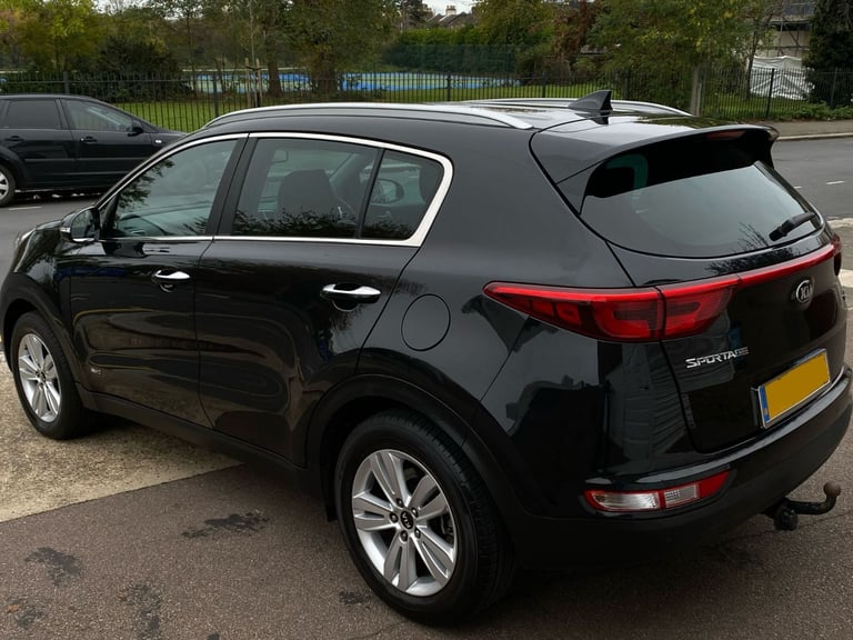 Kia, SPORTAGE,AWD 4X4 Estate, 2018, Manual, 1995 (cc), 5 doors