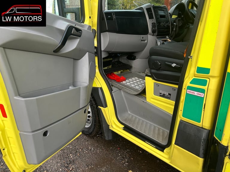 MERCEDES BENZ SPRINTER 519 CDI DIRECT EX AMBULANCE SERIVICS 2017 17 REG EURO 6