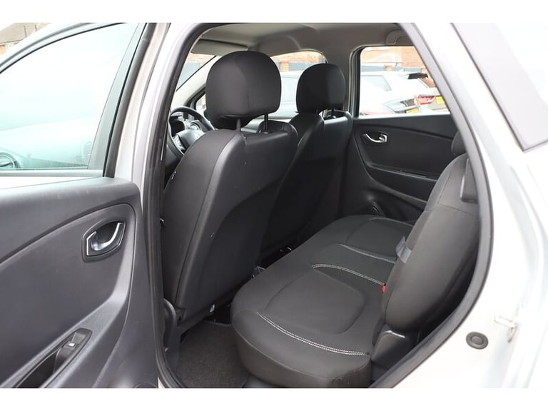 2018 Renault Captur TCe ENERGY Play SUV Petrol Manual