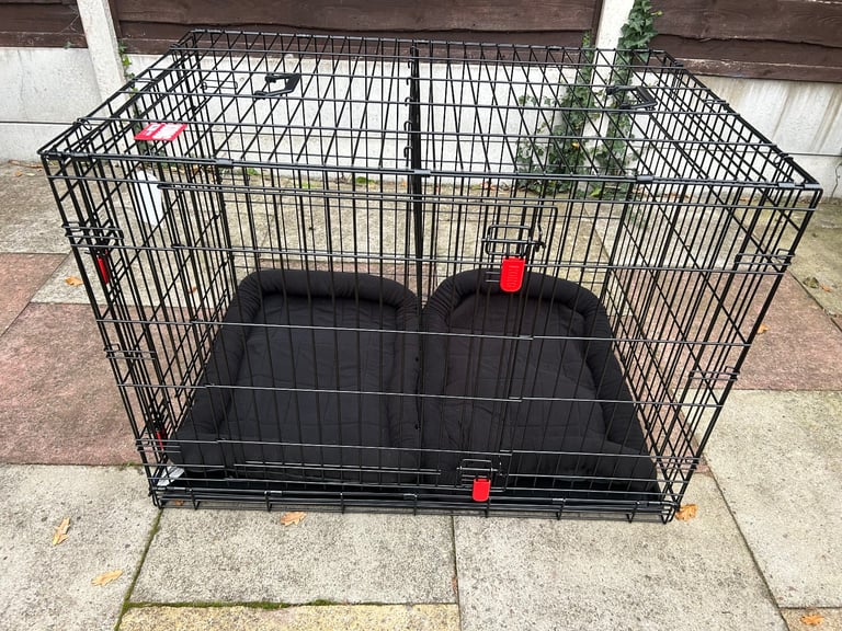 Dog cage XL new with accessories 