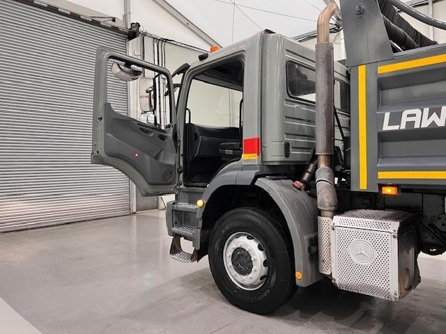 Mercedes  Axor 2633 6x4 Day Cab Steel Tipper Manual