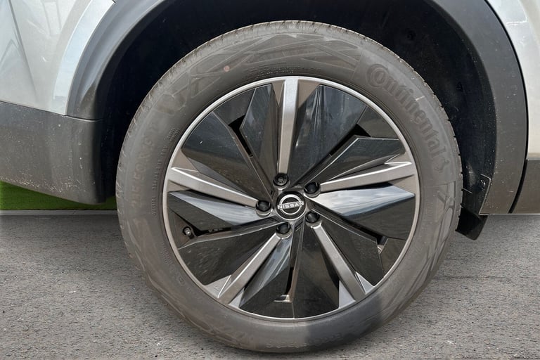 2025 Nissan Qashqai 1.5 E-Power Tekna [Bose] 5dr Auto Hatchback Hybrid Automatic