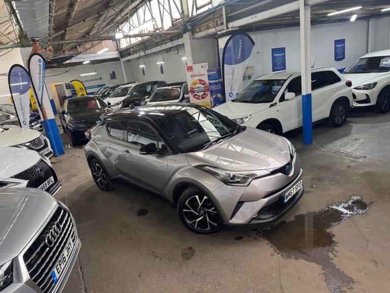 2018 Toyota C-HR 1.8 VVT-h Dynamic SUV 5dr Petrol Hybrid CVT Euro 6 (s/s) (122 ps) HATCHBACK Petr...