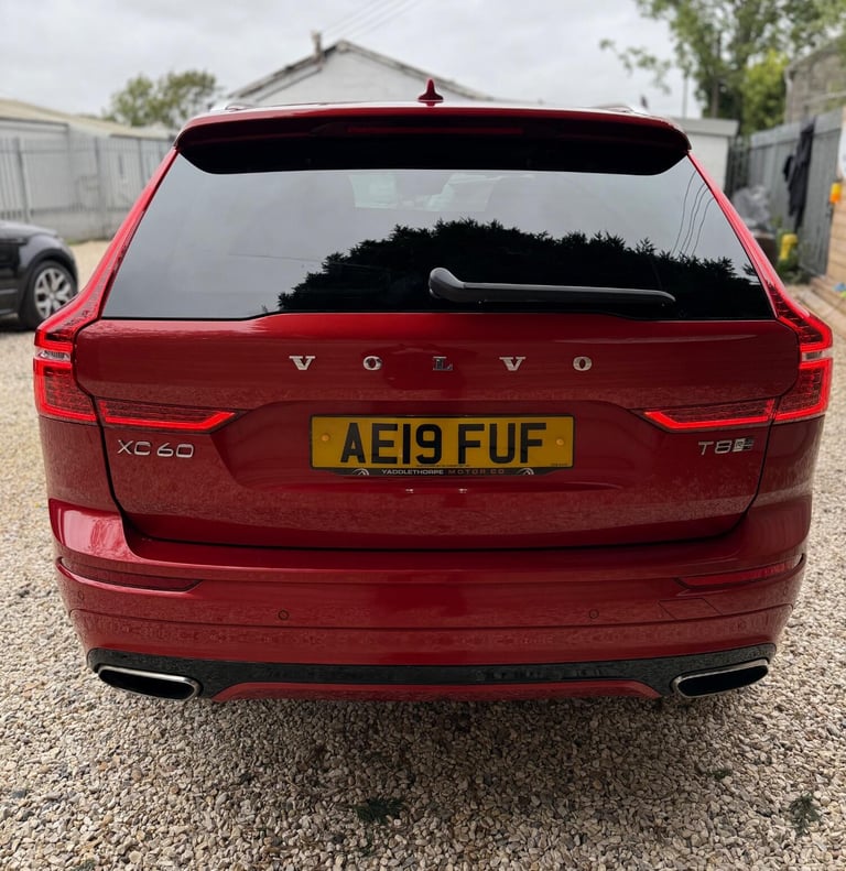 VOLVO XC60 2.0 R-Design T8 Twin Engine AWD 2019