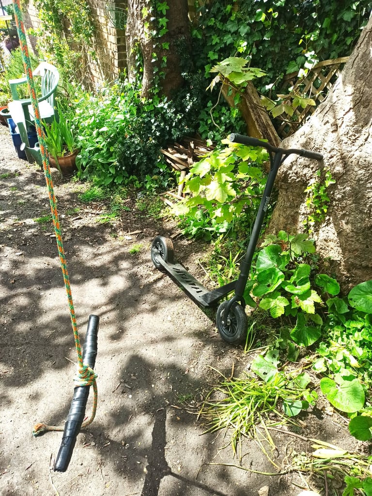Madd Gear XT Scooter .+ Razor Scooter