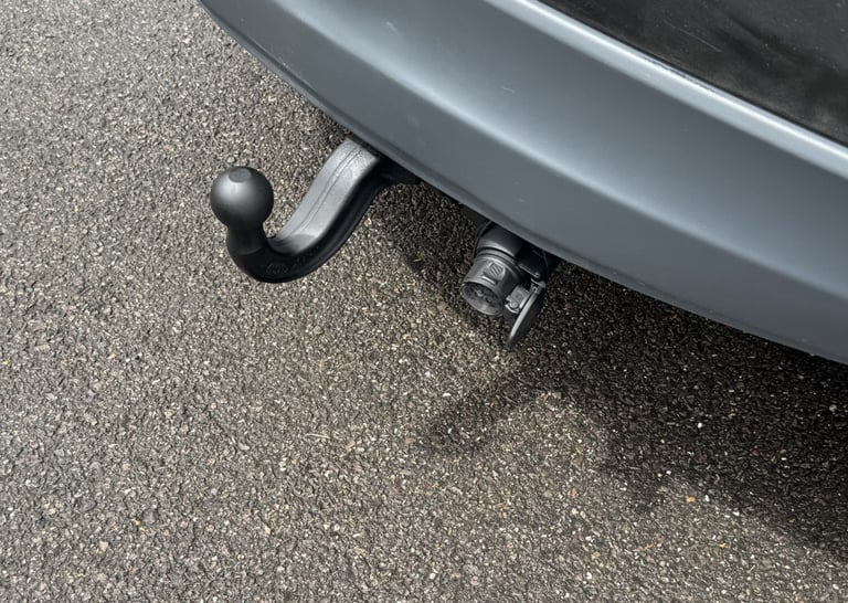 LAND ROVER DISCOVERY 3.0 SD V6 Anniversary Edition SUV 5dr Diesel Auto 4WD Euro 