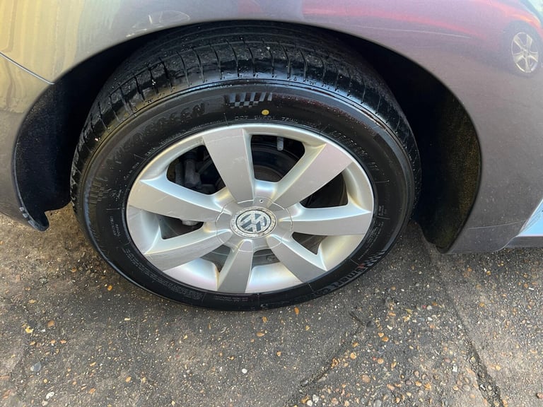 2006 Volkswagen Beetle 2.0 Auto Euro 4 3dr HATCHBACK Petrol Automatic