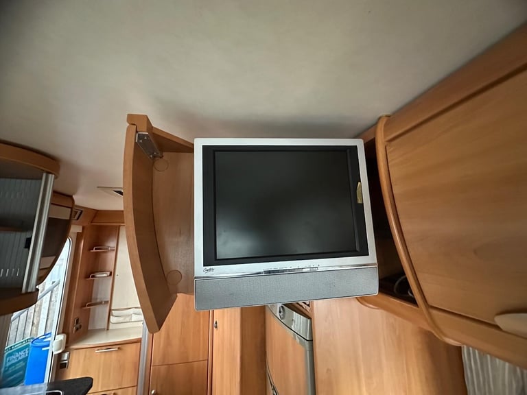 Hymer B544 5 berth  DIESEL MANUAL 2006/06