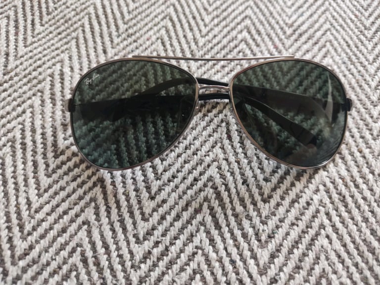 Ray-Ban aviator sunglasses 