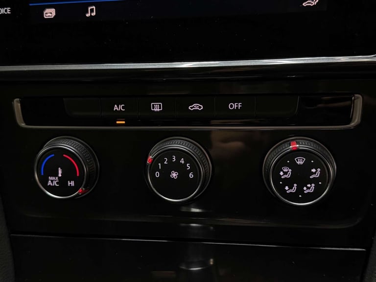 2017 Volkswagen Golf 1.6 TDI BlueMotion Tech SE Nav Euro 6 (s/s) 5dr Hatchback Diesel Manual