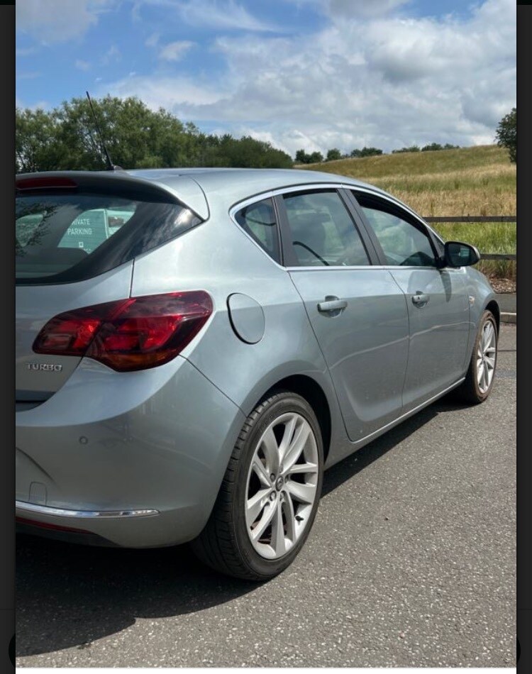 2014 Vauxhall Astra 1.4T 16V SRi 5dr HATCHBACK Petrol Manual
