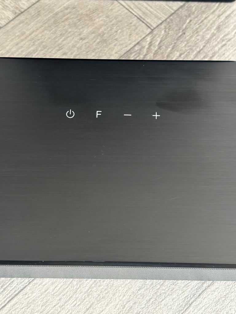 LG wireless soundbar with wireless subwoofer