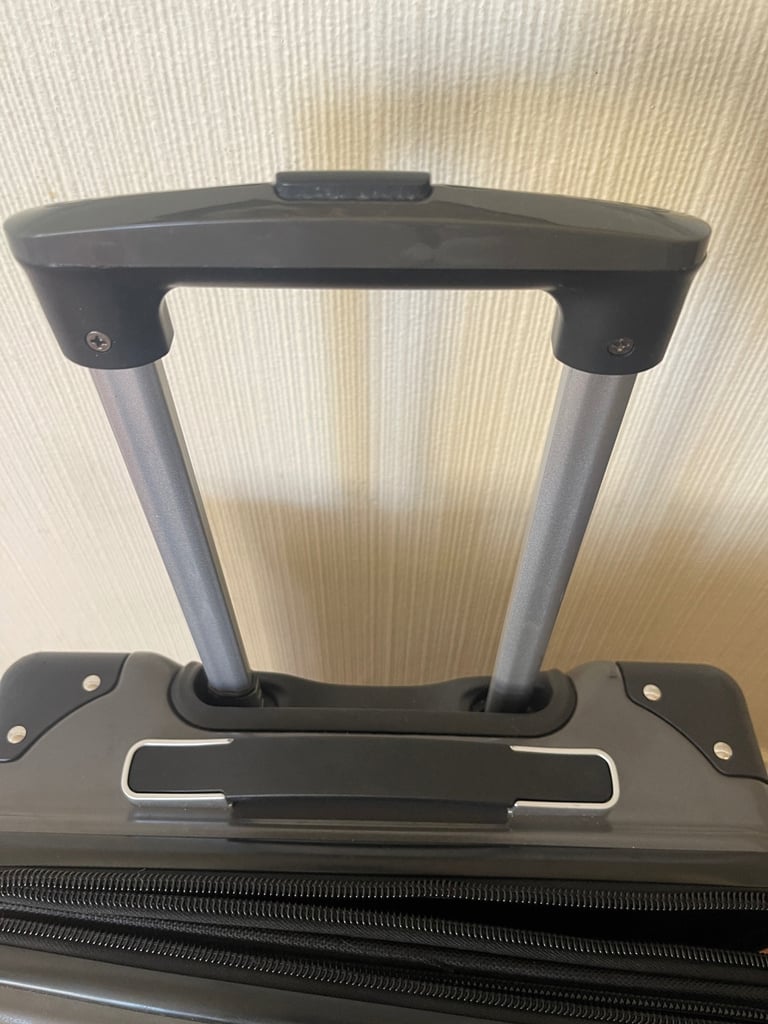 IT Suitcase (slight damage) Hand Luggage 