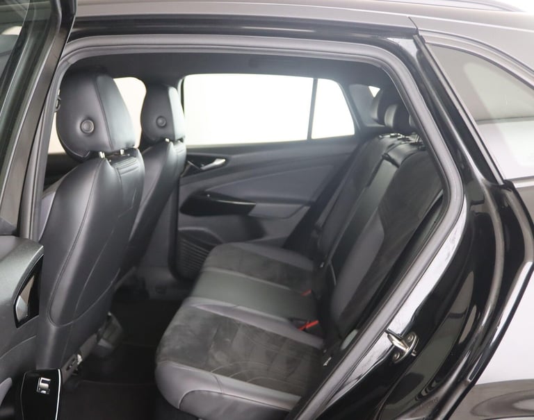 2021 Volkswagen ID.4 Pro Performance 77kWh Life Auto 5dr ESTATE Electric Automatic