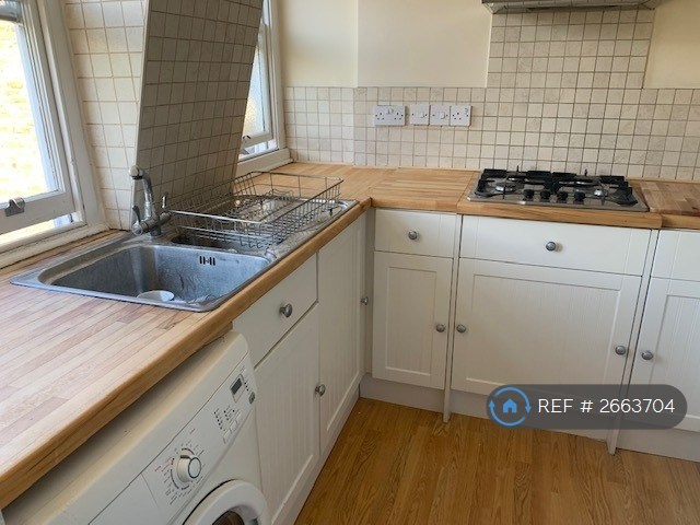 2 bedroom flat in Doughty Street, London, WC1N (2 bed) (#2663704)