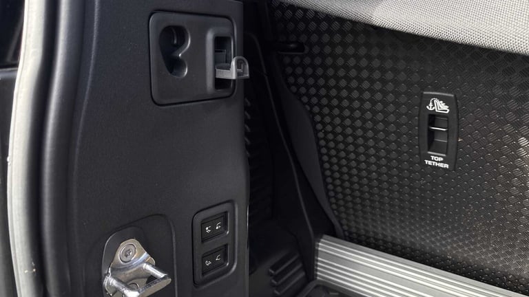 2021 Land Rover Defender 5.0 P525 V8 Carpathian Edition 90 3dr Auto ESTATE PETROL Automatic