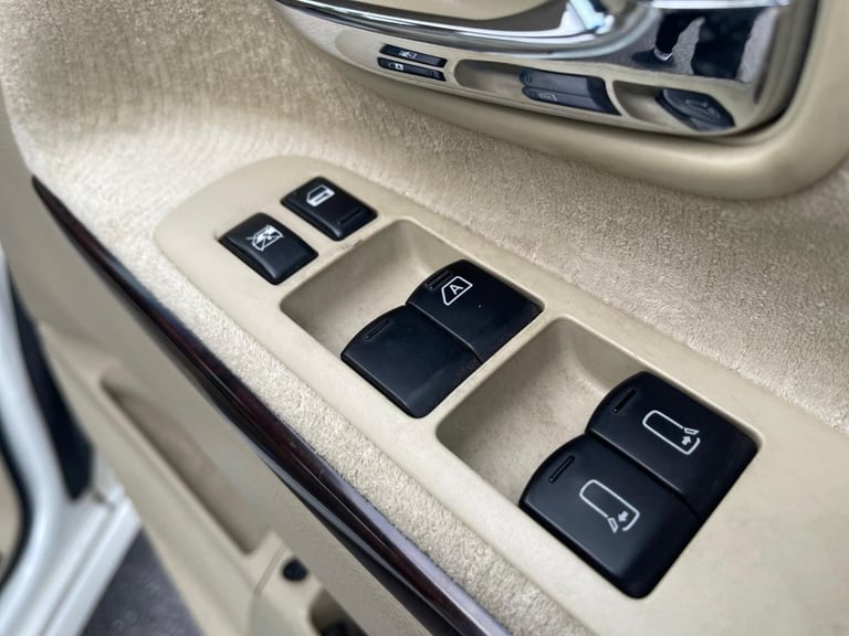 2006 NISSAN ELGRAND E51 AUTO
