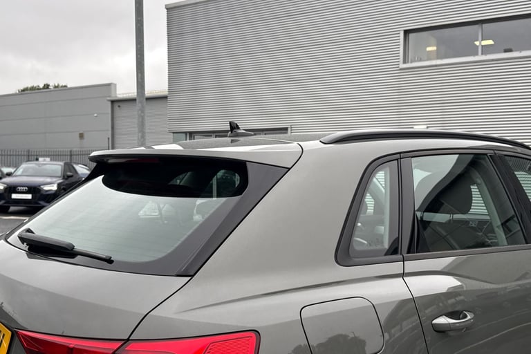 2022 Audi Q3 Technik 35 TFSI  150 PS S tronic SUV PETROL Automatic