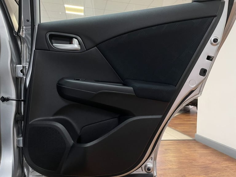 2015 Honda Civic 1.8 i-VTEC SE Plus Tourer 5dr Petrol Manual Euro 5 (s/s) (142 ps) Estate Petrol ...