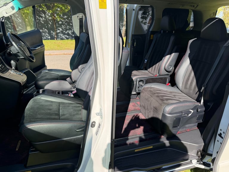 2012 TOYOTA VELLFIRE, WHITE,Golden Eyes 2, 2.4ltr. 7 Seater, Twin Sun roofs, 