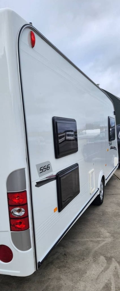 STUNNING ELDDIS 556 FULL 6 BERTH TRIPLE BUNKS + AWNING