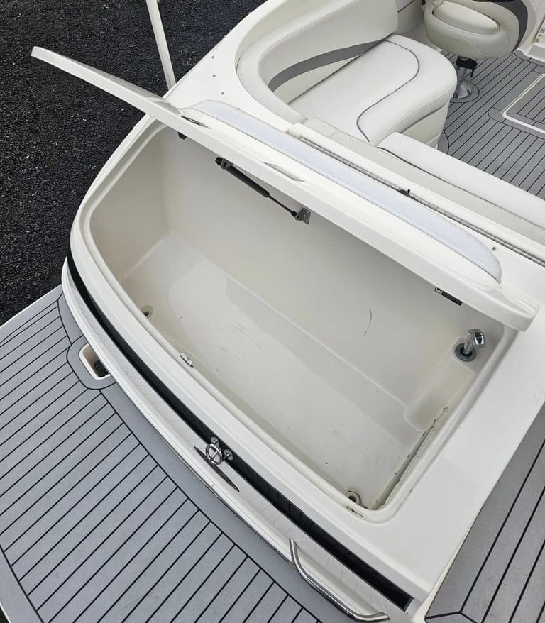 Maxum 2400sc3 cuddy cabin sports boat speedboat 