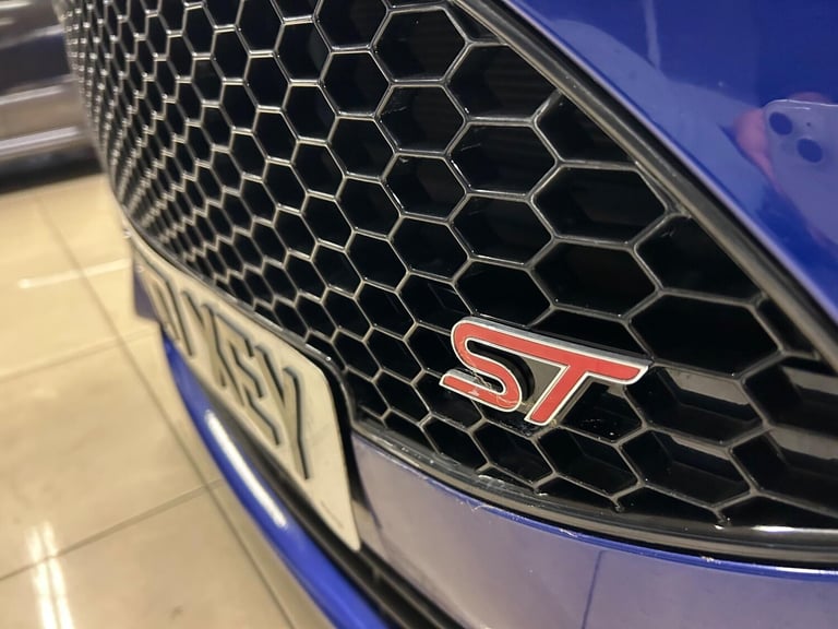 2017 Ford Fiesta 1.6T EcoBoost ST-3 Euro 6 3dr HATCHBACK Petrol Manual