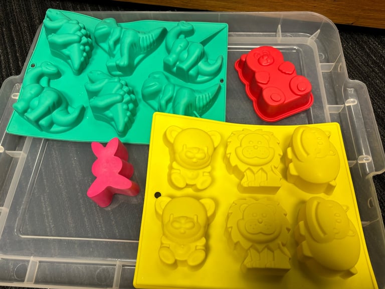  New Silicone crafting  moulds candle making /soap making /melts/baking Job Lot 