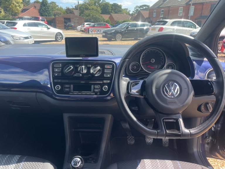 2015 Volkswagen up! 1.0 Club Up 5dr HATCHBACK Petrol Manual