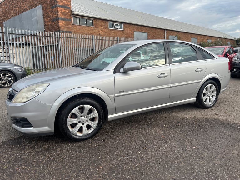 09 VAUXHALL VECTRA 1.8 DESIGN, 2 OWNERS, FULL SERVICE HISTORY, MOT JUNE, VGC, £995