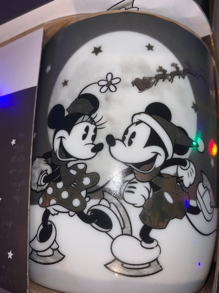 Disney Mickey/Minnie Christmas mug sets and large bowl new 