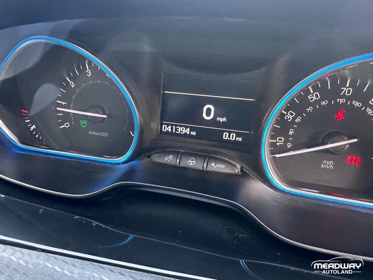 2018 Peugeot 2008 1.2 PureTech Allure Euro 6 5dr HATCHBACK Petrol Manual