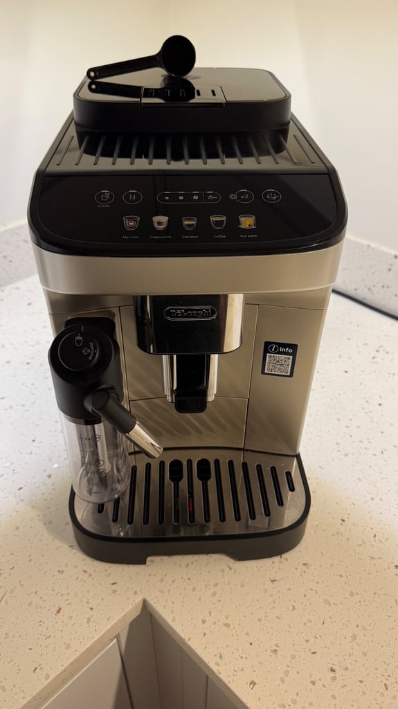 image for Delonghi Magnifica Evo