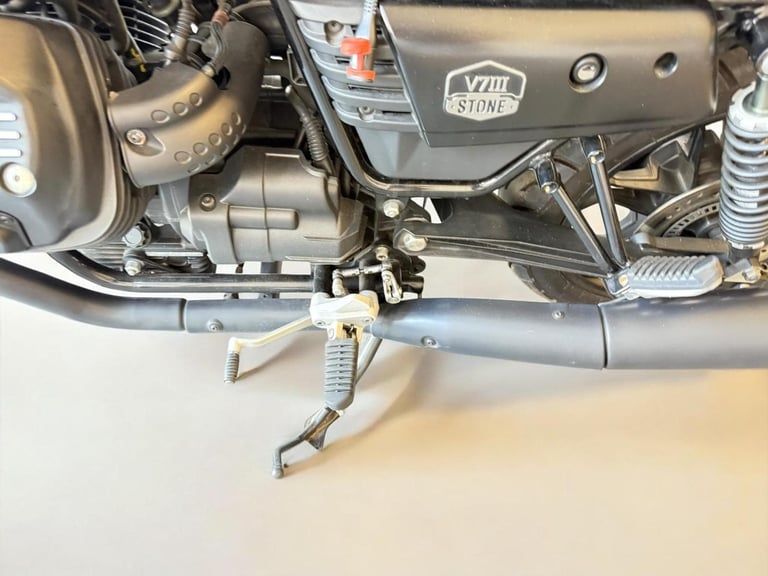 2020 Moto Guzzi V7 744 III Stone Night Pack Euro 4
