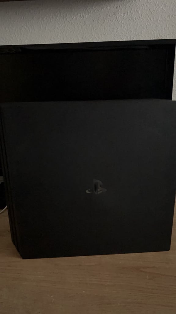 ps4 pro 1TB
