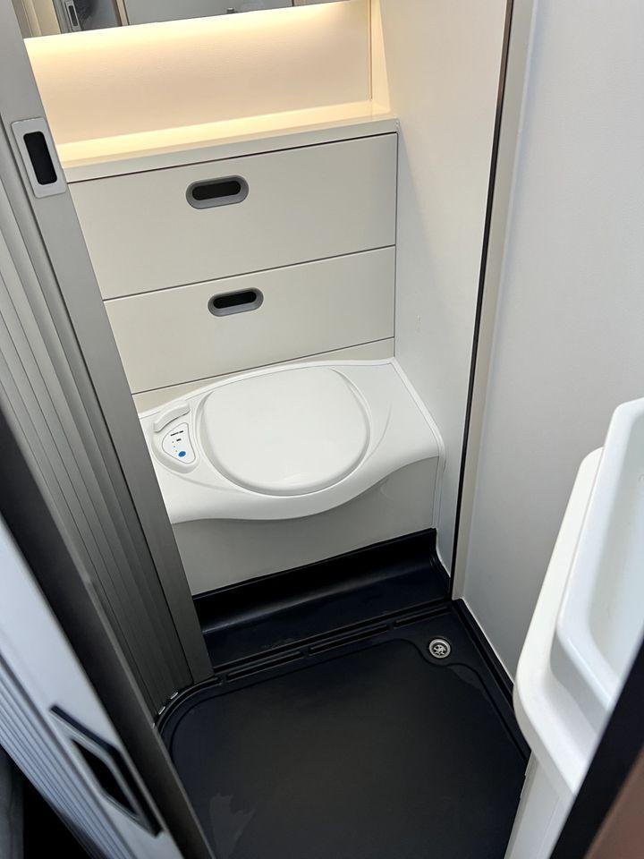 2018 - Adria Sun Living S70 DF - 2.3 ltr - 15,000k miles - 6 berth/6 belts