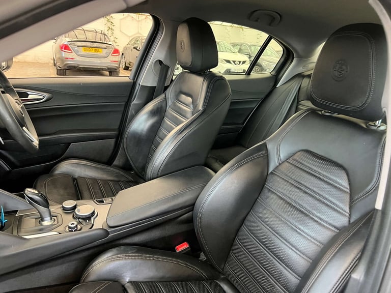 2018 Alfa Romeo Giulia 2.0 TB 280 Veloce 4dr Auto SALOON PETROL Automatic