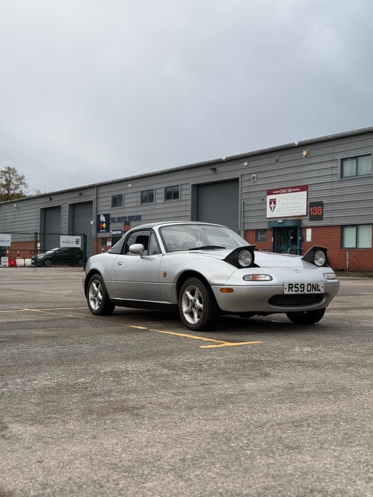 Mazda, MX-5, Convertible, 1998, Manual, 1840 (cc), 2 doors