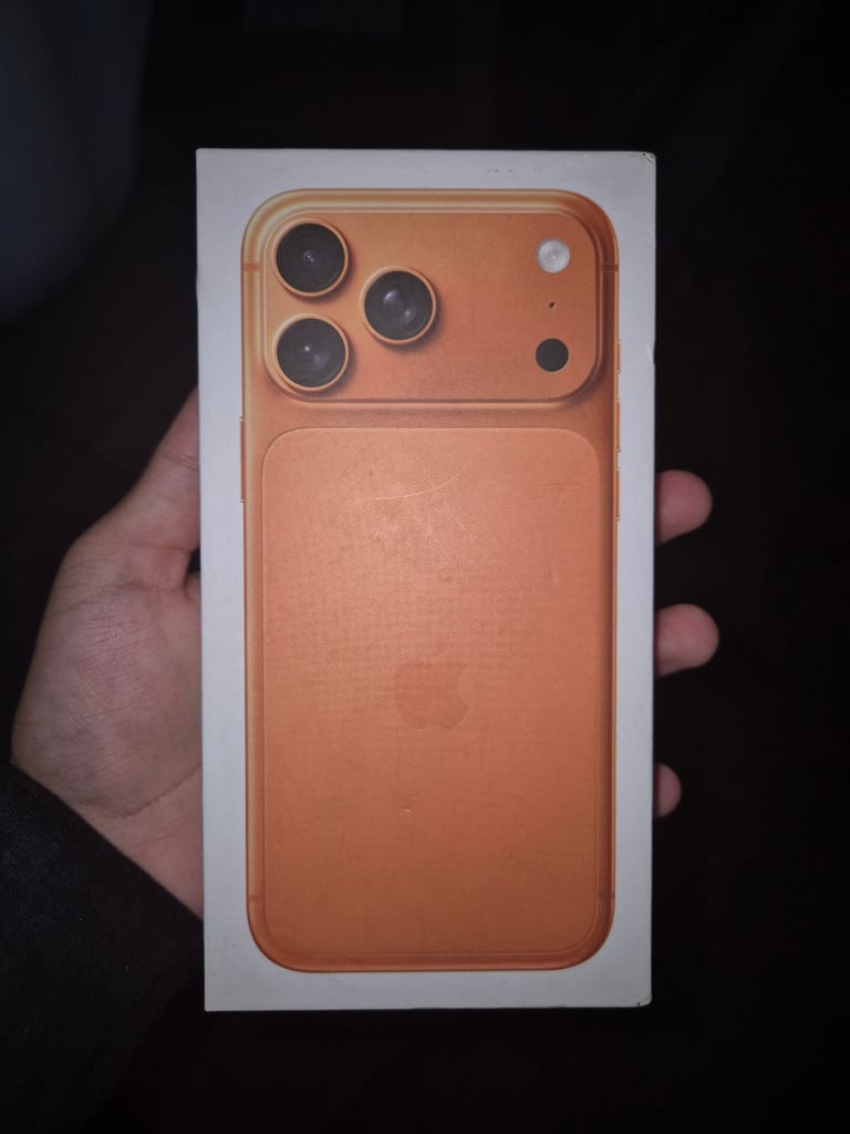 iPhone 17 Pro Max Cosmic Orange